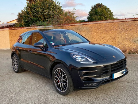 2018 Porsche Macan PERFORMANCE TURBO